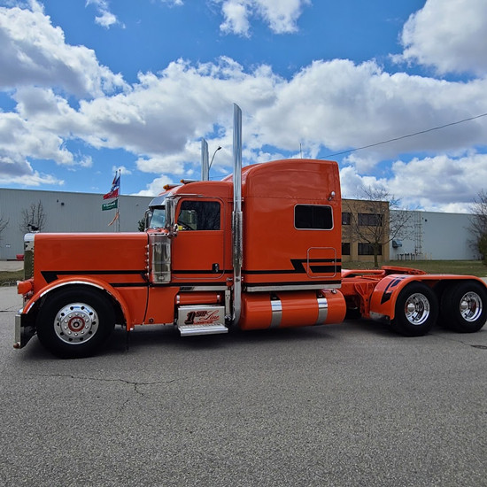 3 Inch Aluminum Cab/ Sleeper Panel With Standard Extender And Retro Bubble Light Holes For Peterbilt 389 Glider With 63 Inch Sleeper