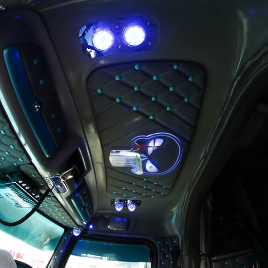 Ez Pete A Pillar Set With Grey Back Panel, Black Buttons And Black Single Stitch Thread For Peterbilt 389