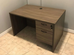 AM-Series 48" x 30" Executive Desk with Single Suspended Pedestal