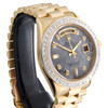 Reloj Rolex President Day-Date de 36 mm con diamantes de talla princesa y bisel personalizado de 4,80 ct.