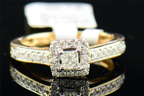 Anillo de compromiso con solitario de diamantes princesa, oro amarillo de 14 k, halo cuadrado de 0,49 TCW.