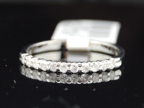 Alliance en diamant pour femme, bague d'anniversaire ronde en or blanc 14 carats, 1/4 tcw.