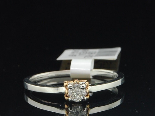 Anillo de compromiso con solitario de diamantes para mujer, diseño redondo en oro bicolor de 14 k, 0,16 tcw