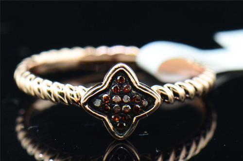 Bague de promesse en diamant rouge pour femme, bande étoile ronde en or rose 10 carats 0,05 tcw.