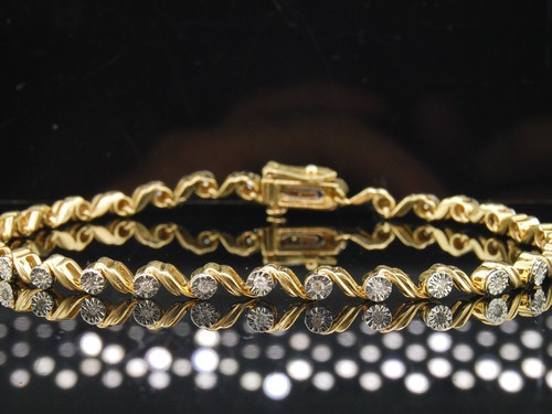 Ladies 10K Yellow Gold Diamond Pave Link Fanook Bracelet 0.31 Ct.