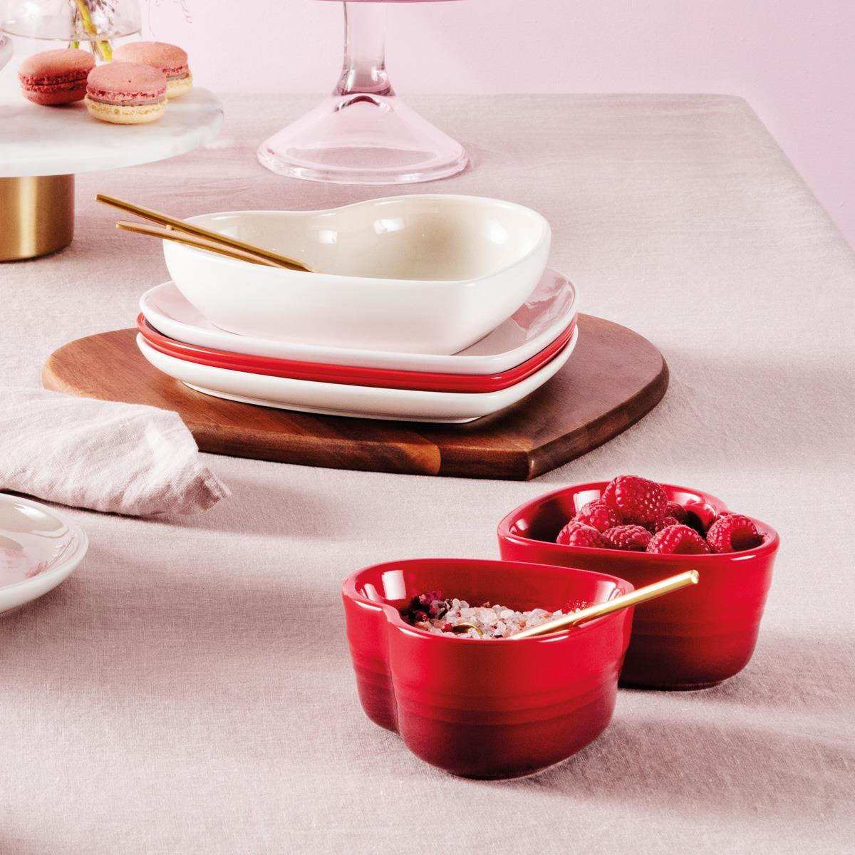 Le Creuset Stoneware Heart Plate | Philip Morris & Son