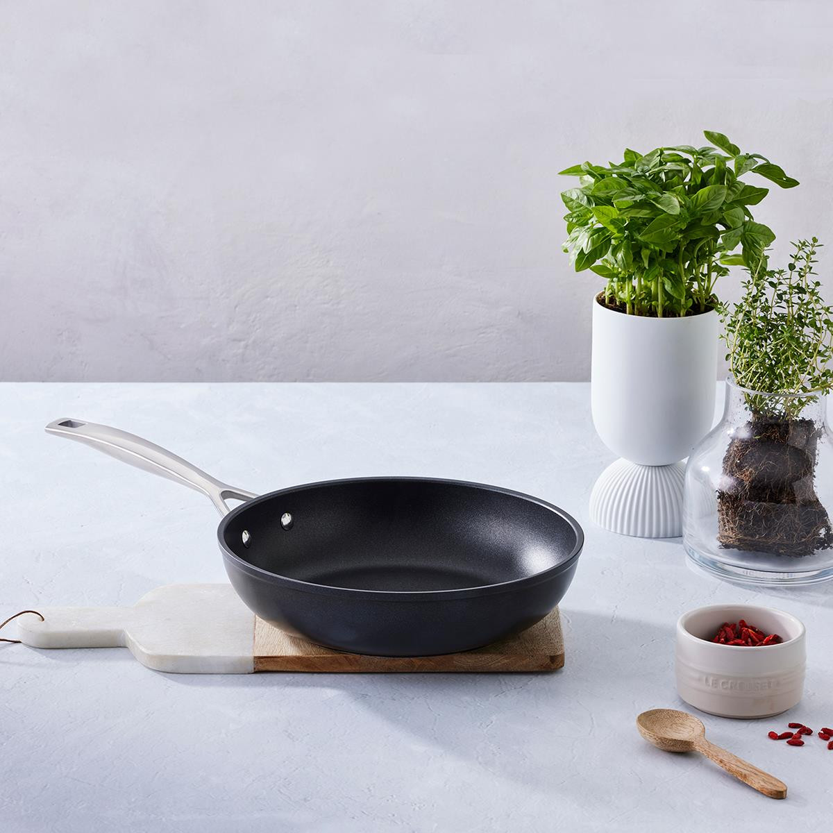 LE CREUSET タフネスノンスティック フライパン 26cm Le Creuset 26cm Toughened Non-Stick Deep Frying Pan | Philip