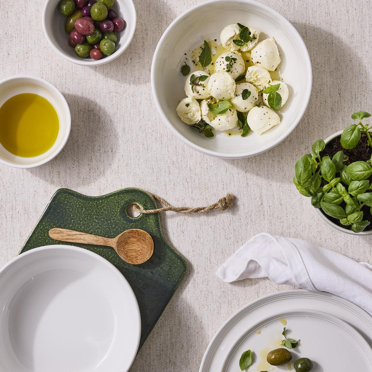 Le Creuset Stoneware Coupe Snack Bowl | Philip Morris & Son