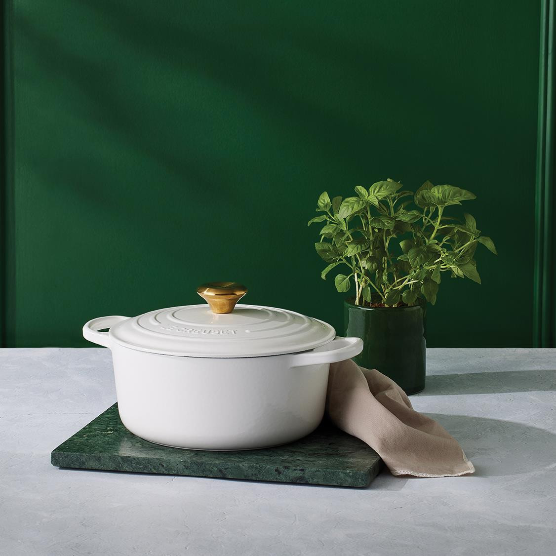 Le Creuset 20cm Cast Iron Round Casserole Dish | Philip Morris & Son