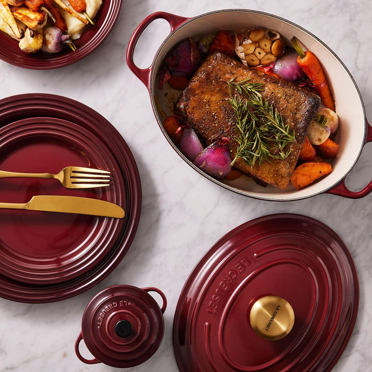 LE CREUSET パリシリーズ　サービングトレイ Le Creuset Serving Platter Red Le Creuset 
