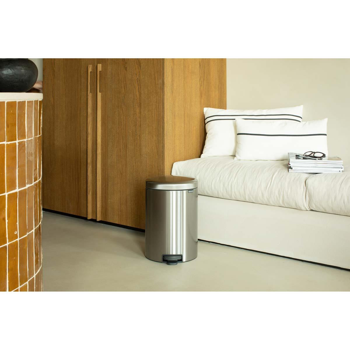 Brabantia newIcon Pedal Bin 20 Litre Plastic Bucket | Philip