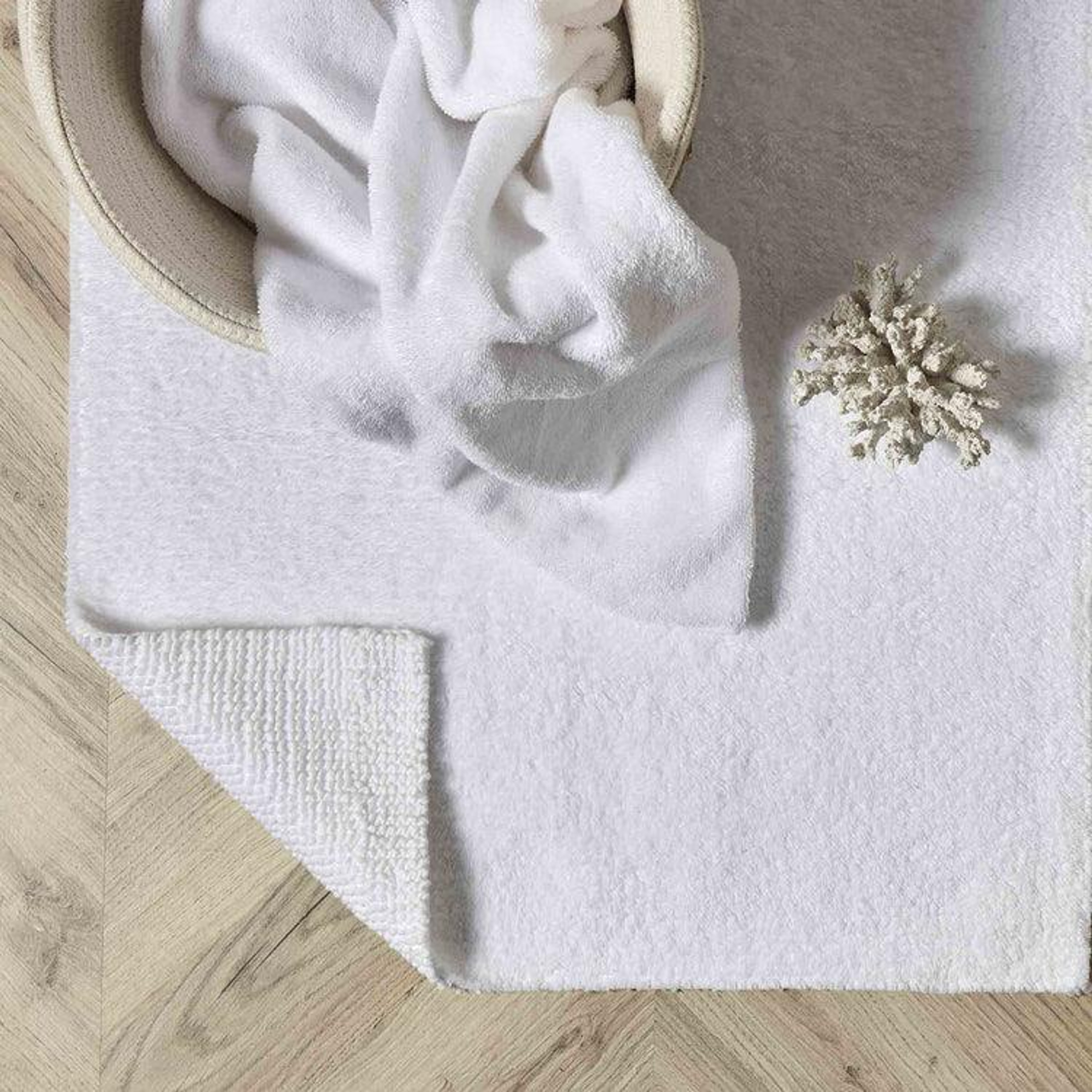 Towels and Bath Mats Towels Bath Mats Shower Mats Hand Towels