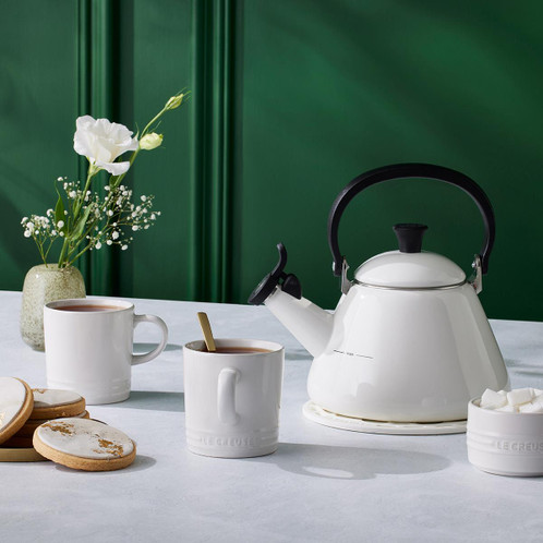 Le Creuset Kone Kettle White