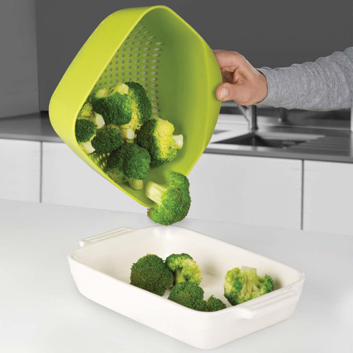 Green Joseph Joseph Square Colander serve