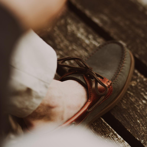 Navy/Seahorse Chatham Mens Bermuda II G2 Boat Shoes Lifestyle 1