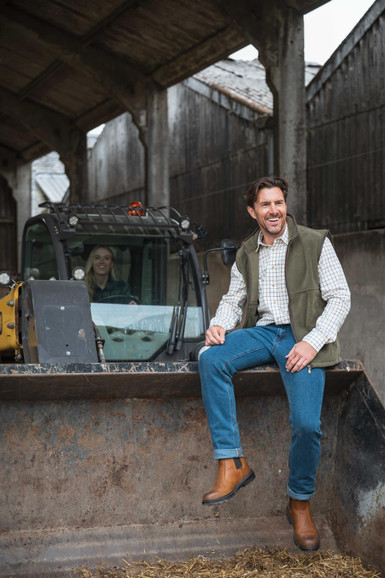 Lovat Hoggs Of Fife Mens Stenton Fleece Gilet lifestyle