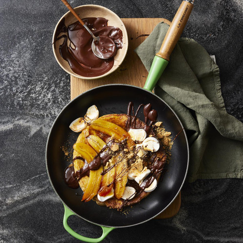  Le Creuset 28cm Cast Iron Frying Pan With Wooden Handle Bamboo