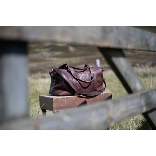 Conker Hoggs Of Fife Monarch Leather Carryon Holdall lifestyle2