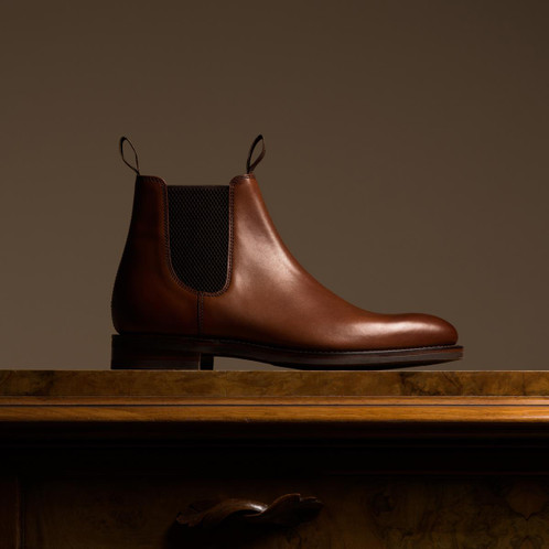 Cedar Calf Loake Mens Emsworth Chelsea Boots Lifestyle