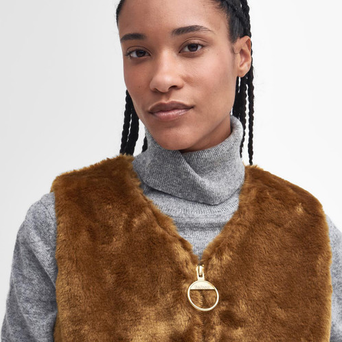 Bark Barbour Womens Barn Gilet Lifestyle