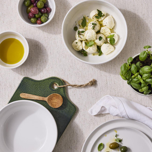 Le Creuset Stoneware Coupe Snack Bowl