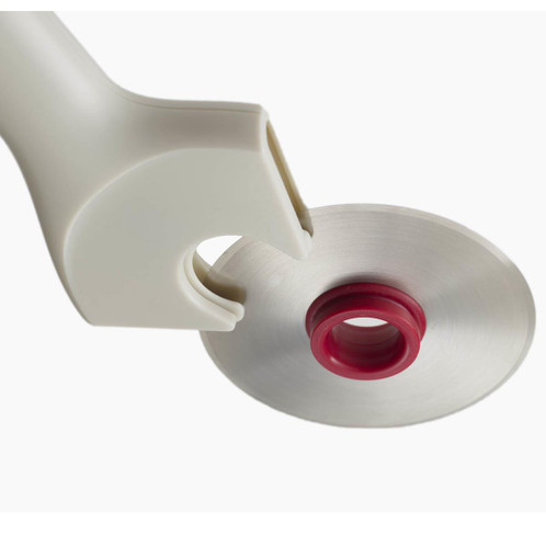 Joseph Joseph Ringo Pizza Wheel blade2