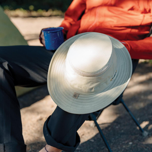 Tilley Unisex LTM5 Medium Brim Airflo Hat in Rock Face