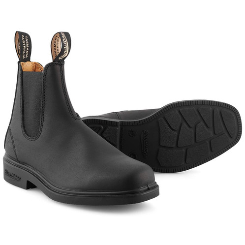Black Blundstone Unisex 068 Chisel Toe Dress Chelsea Boot Sole