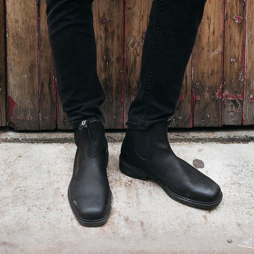 Voltan Black Blundstone Unisex 063 Chisel Toe Dress Chelsea Boot Lifestyle