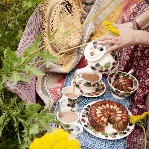 Emma Bridgewater Blackberry Half Pint Mug LS5