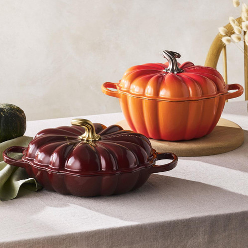 Le Creuset 28cm Cast Iron Pumpkin Shallow Casserole Dish