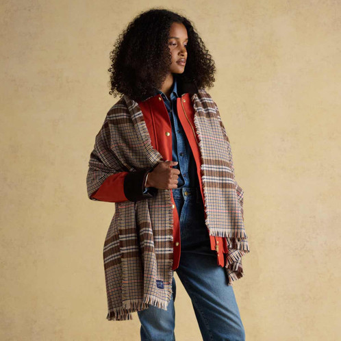 Neutral Joules Womens Bracewell Blanket Scarf On Model