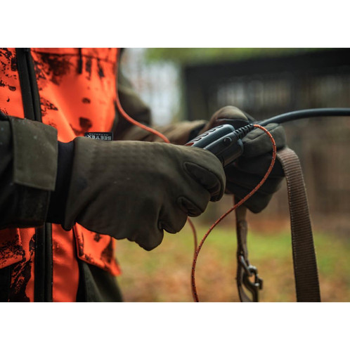 Pine Green Seeland Mens Target Gloves Lifestyle