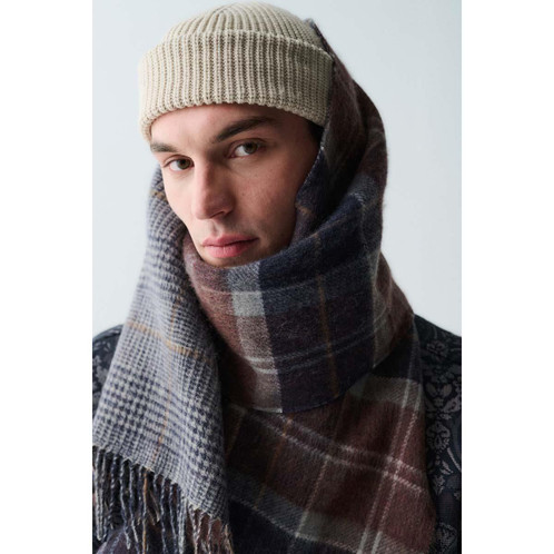 Midnight Oak Tartan Barbour Dramside Reversible Scarf Lifestyle