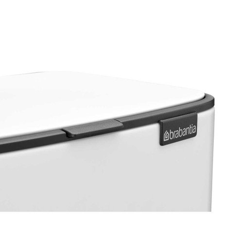 White Brabantia Bo Pedal Bin 12 Litre Detail