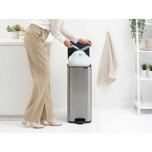 Matt Steel Fingerprint Proof Brabantia Bo Pedal Bin 30 Litre Lifestyle