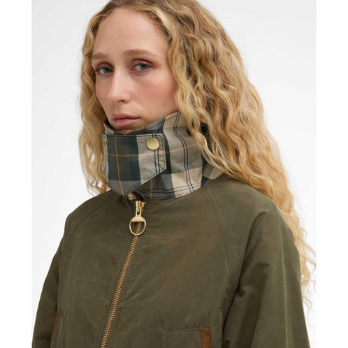 Ivy Green/Ancient Icons Bedale Showerproof Jacket collar