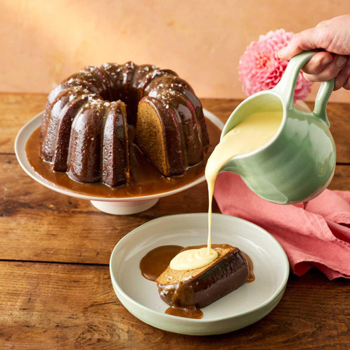 Jamie Oliver Big Love Showstopper Stand Lifestyle