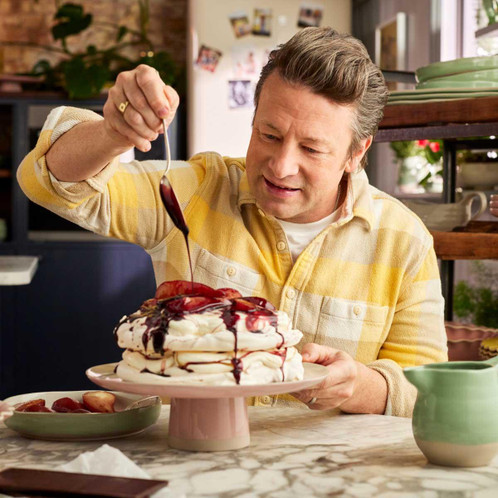 Jamie Oliver Big Love Showstopper Stand Lifestyle 2