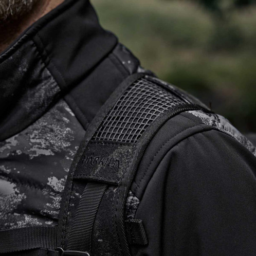 AXIS MSP Black Harkila NOCTYX 12L Backpack Shoulder Strap Detail