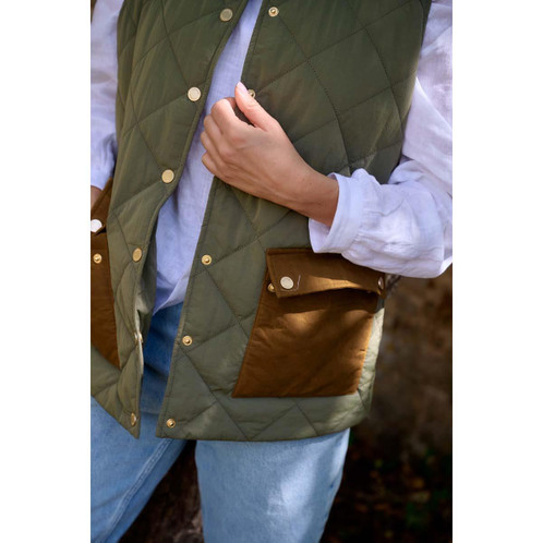 Kelp Dubarry Womens Clashmore Quilted Gilet Pocket Lifestyle