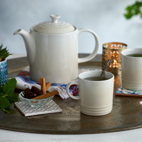 Le Creuset Grand Teapot Meringue