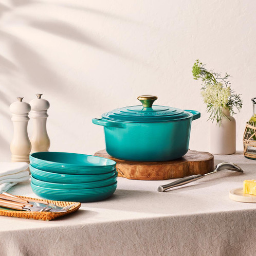 Le Creuset 24cm Cast Iron Round Casserole Dish Bleu Riviera