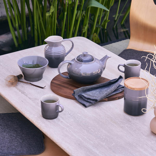 Le Creuset Stoneware Classic Teapot Flint