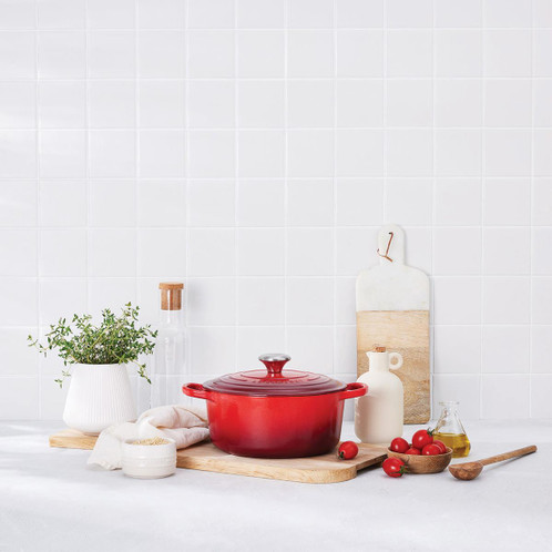 Le Creuset 26cm Cast Iron Round Casserole Dish Cerise