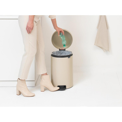 Brabantia newIcon Pedal Bin 20 Litre Plastic Bucket In Use
