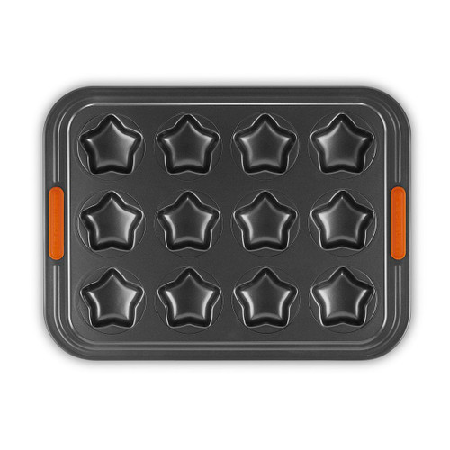 Le Creuset Bakeware 12 Cup Star Tray Le Creuset Bakeware 12 Cup Star Tray