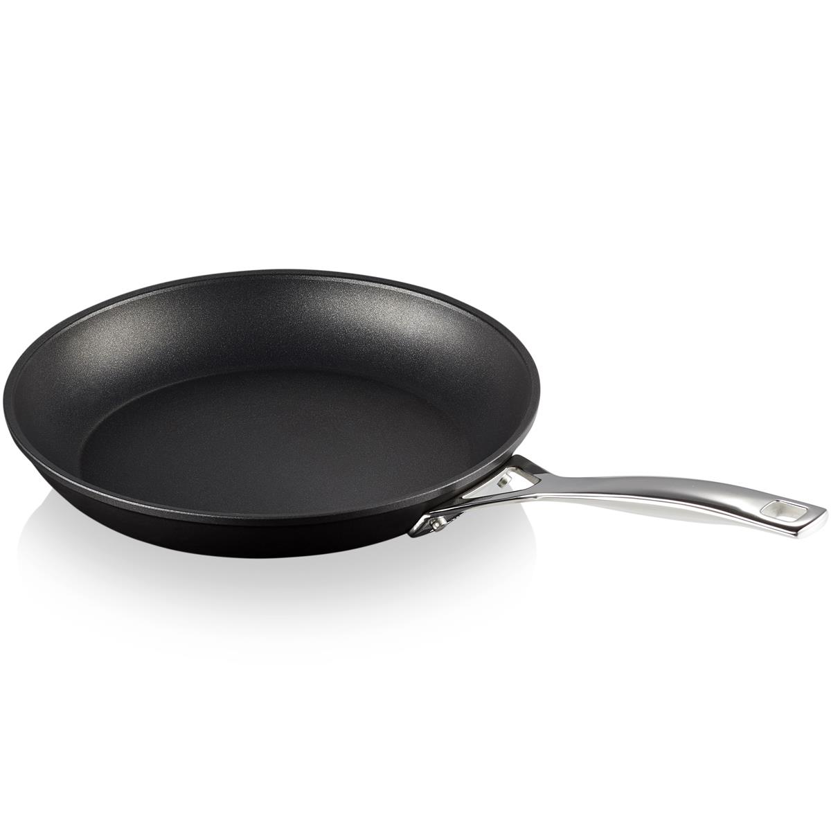 Le Creuset Toughened Non-Stick Shallow Frying Pan