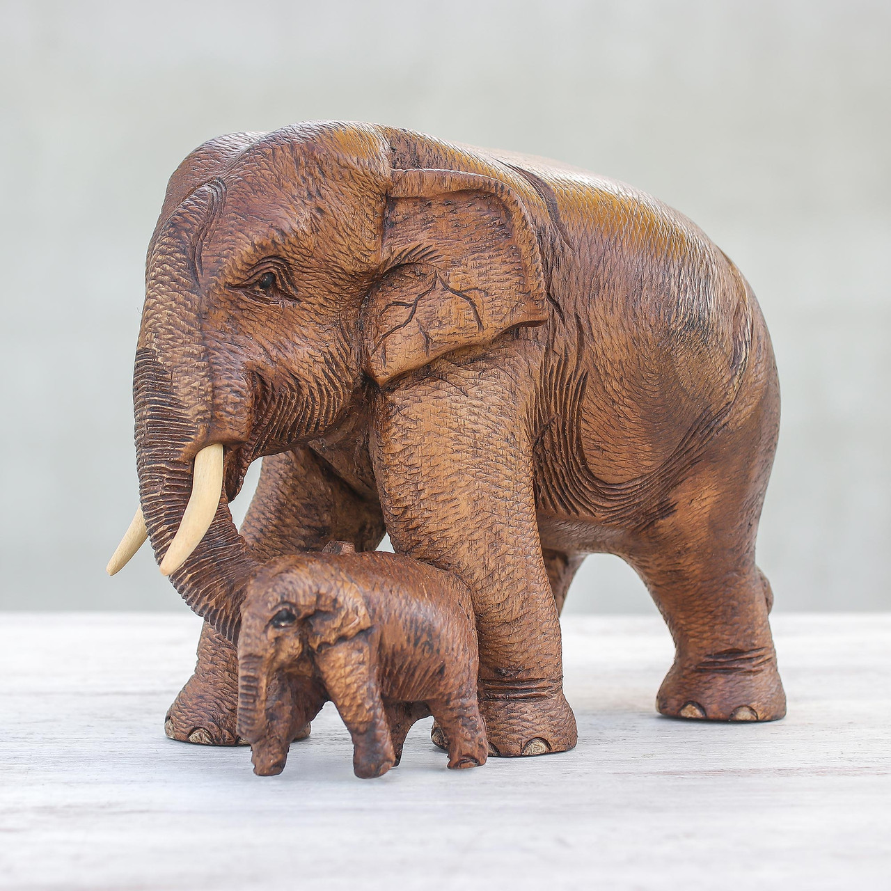 Plateau Bois Exotique Sculpté Aux 3 Éléphants Avec Défenses – Grand Format, Rare