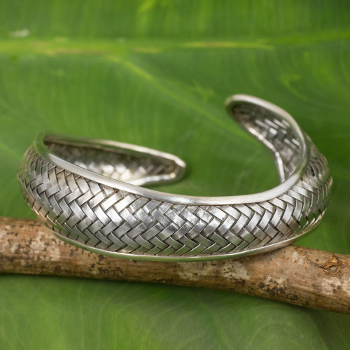 Handmade Silver Fish Cuff Bracelet Thai Hill Tribe Jewelry 'Swimming Fish'
